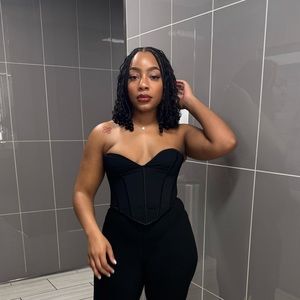 Meet your Posher, Alexus